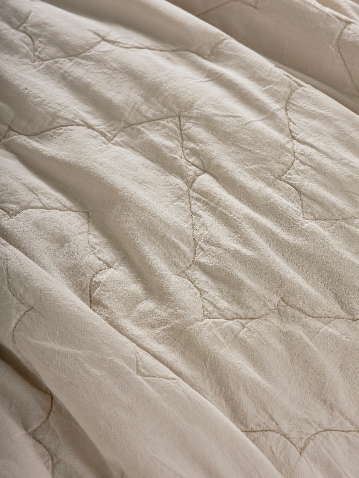 Detalle de quilt Lover color beige Casa Seconda